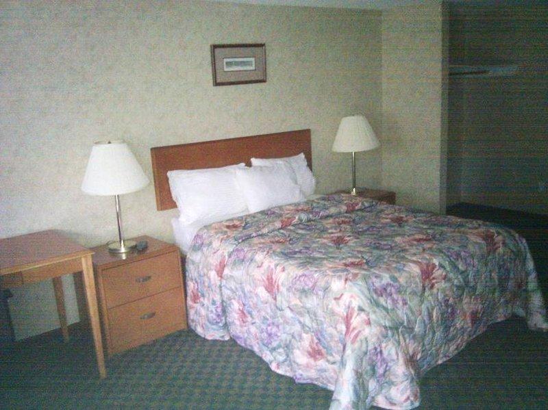 Dartmouth Motor Inn Bagian luar foto