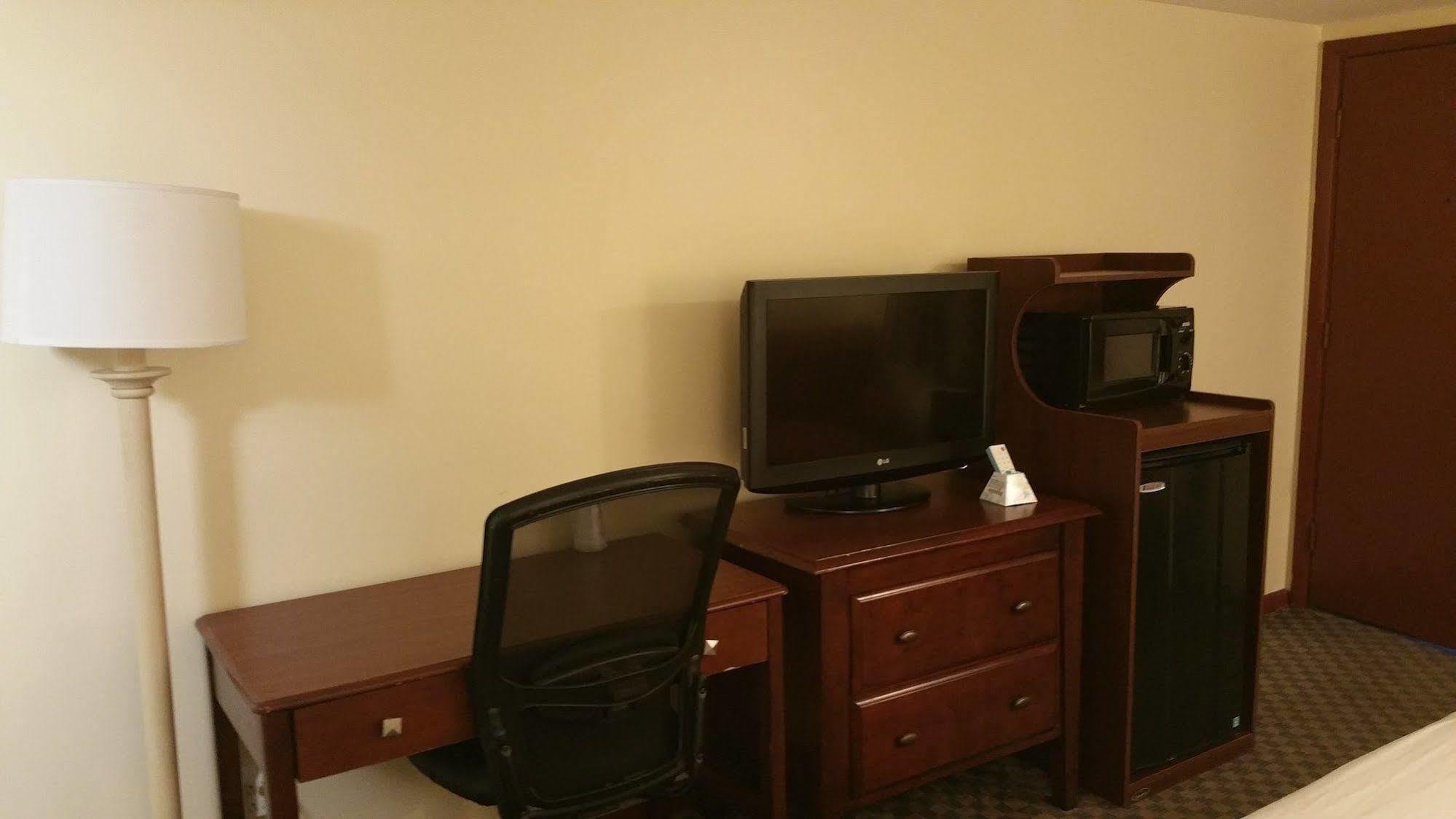 Dartmouth Motor Inn Bagian luar foto